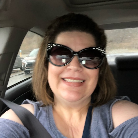 Meet your Posher, Tammy - Picture 1 of 1